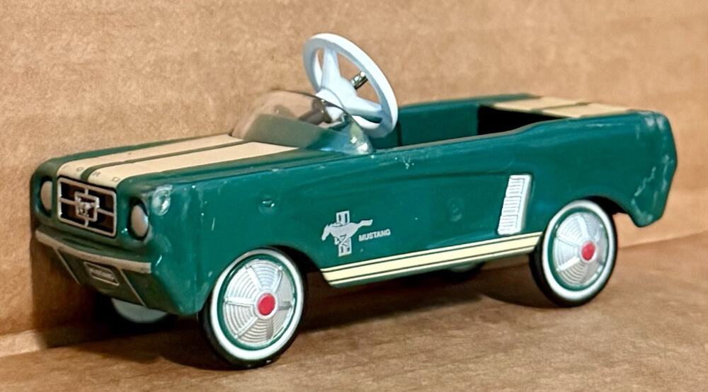 2015 Hallmark Keepsake Kiddie Car Classic 1965 Ford Mustang Holiday Ornament